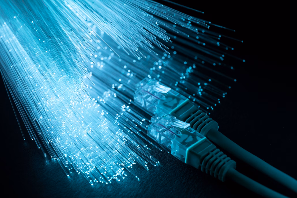 9 Ways Fiber-Optic Technology Is Revolutionizing Modern Home Internet 1 2148779311