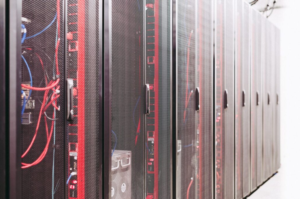 Growing Operations With Managed IT And Support Partners 1 System with various wires managing access to centralized resource of server in data center